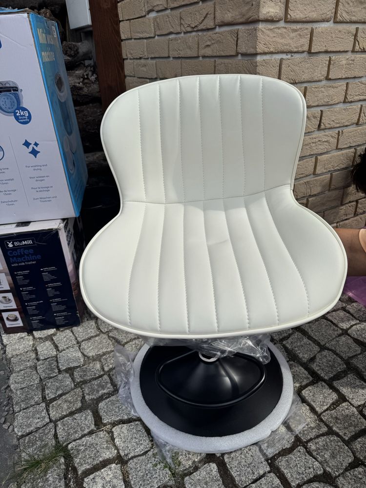 Nowe krzesla hokery 2szt zestaw