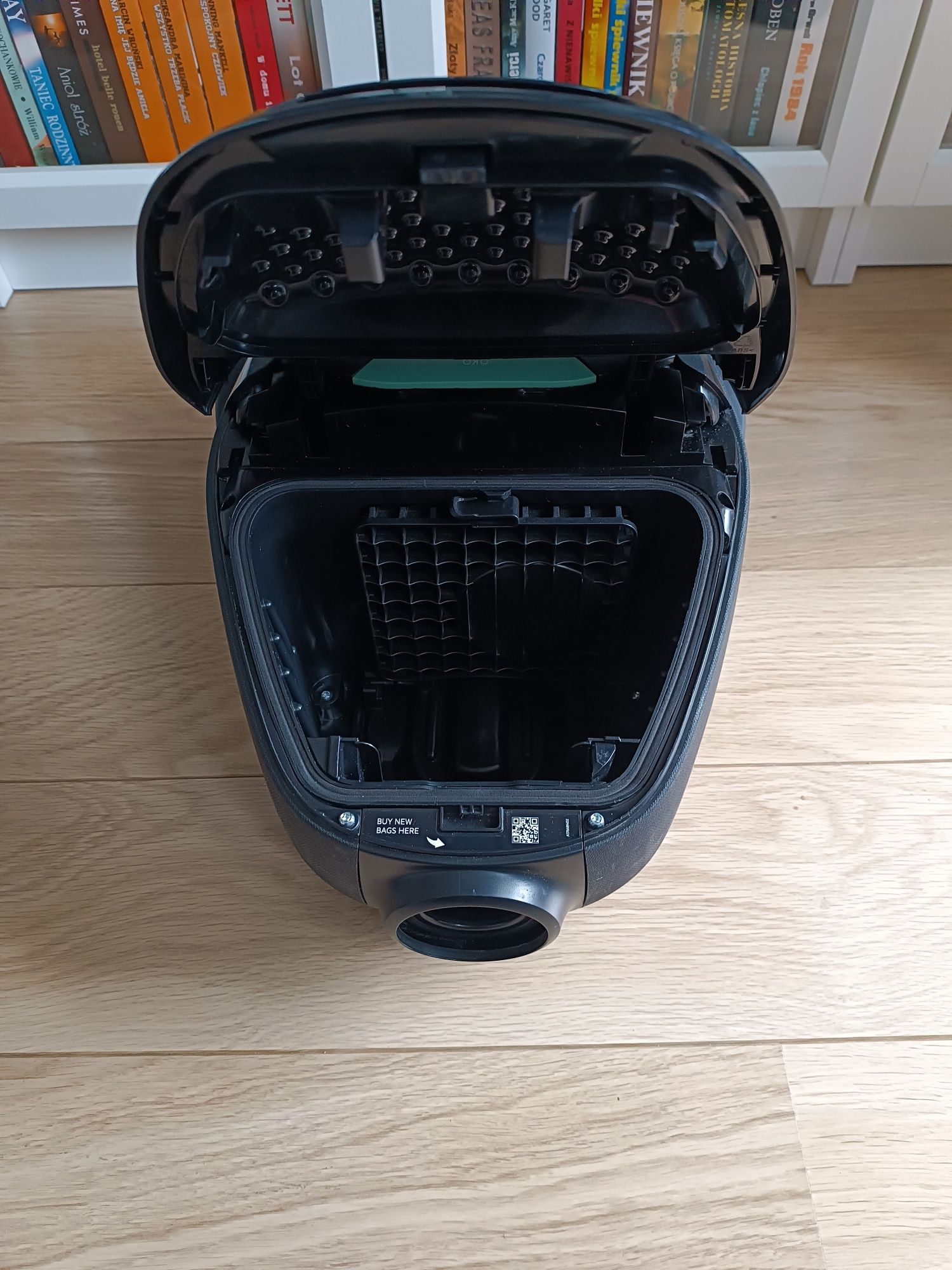 * Odkurzacz AEG VX8.2