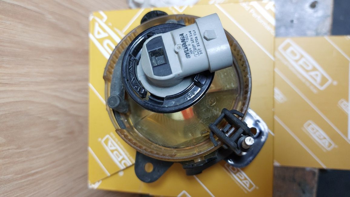 Halogen lewy vw polo cross