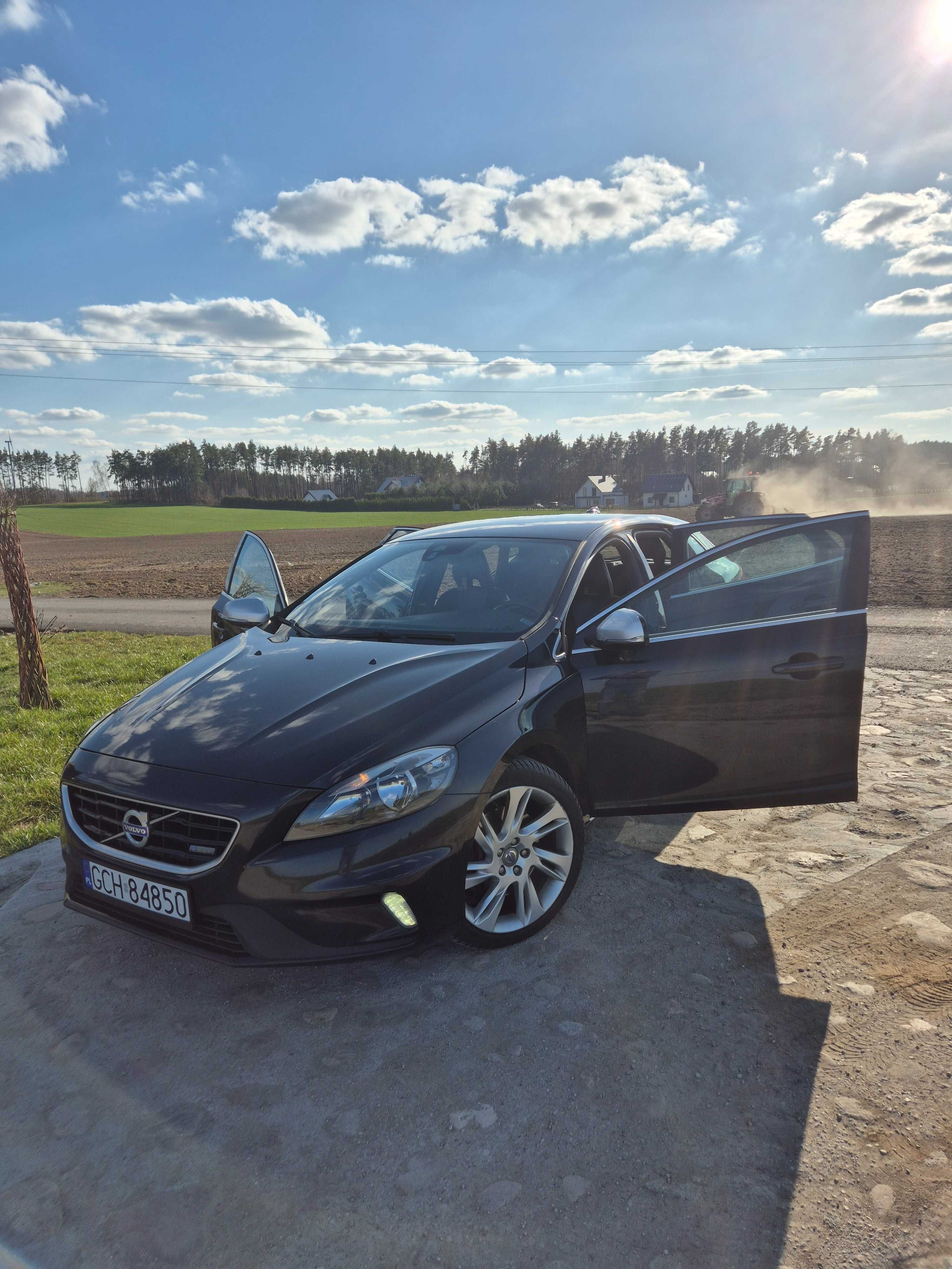 Volvo v40 2014r 2.0 d 190km