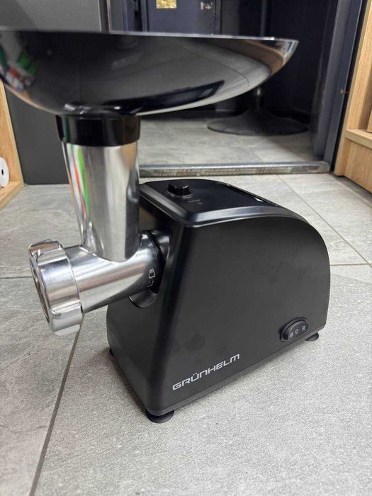 Електрична м’ясорубка Grünhelm