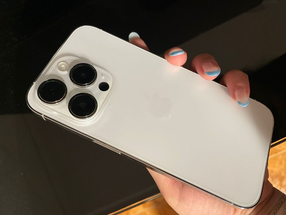 iPhone 14 Pro…..