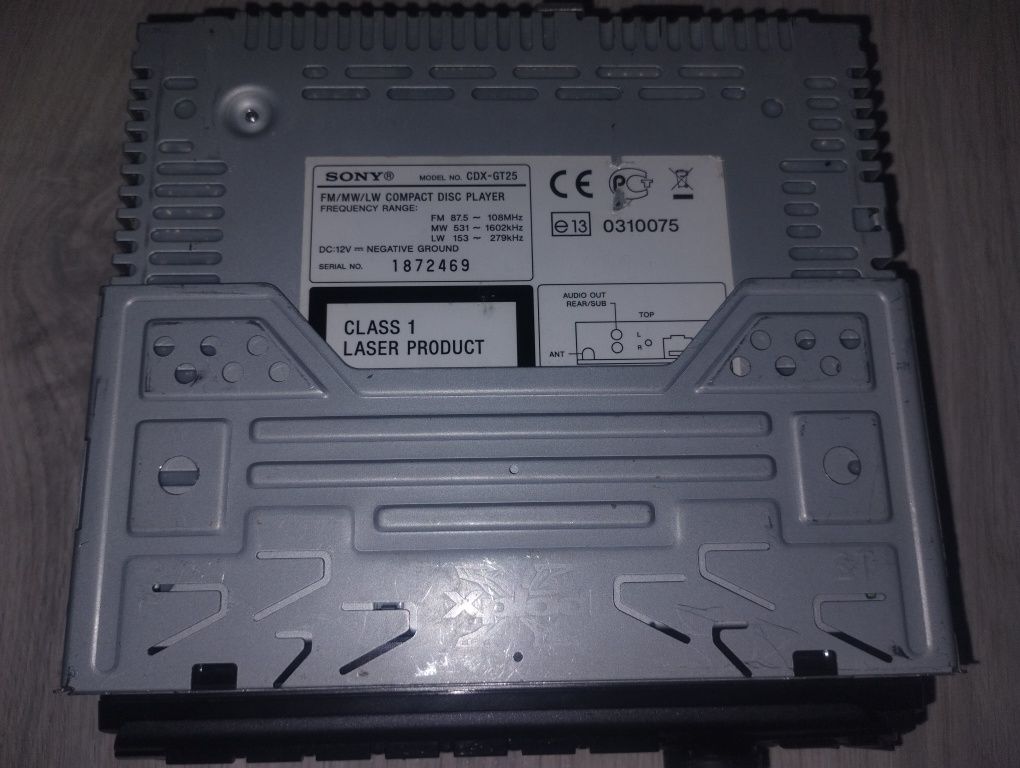 Продам автомагнітолу SONY CDX-GT25