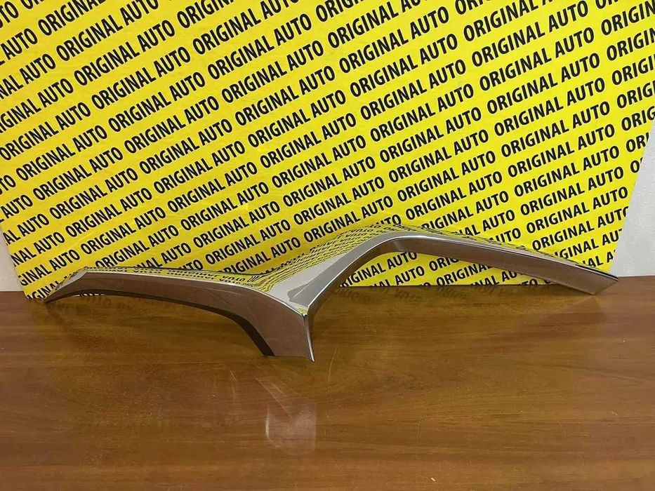 Хром Молдинг решітки радіатора лівий правий Mazda: CX-30 2020-2025