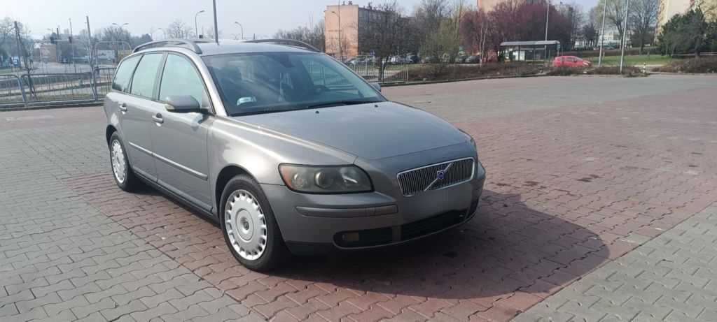 VOLVO V50 2.0 D 136 KM