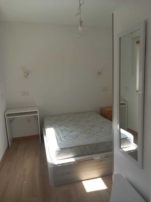 PORTO. Arrenda-se a Estudantes (2-3) APARTAMENTO T1 e ESTÚDIO