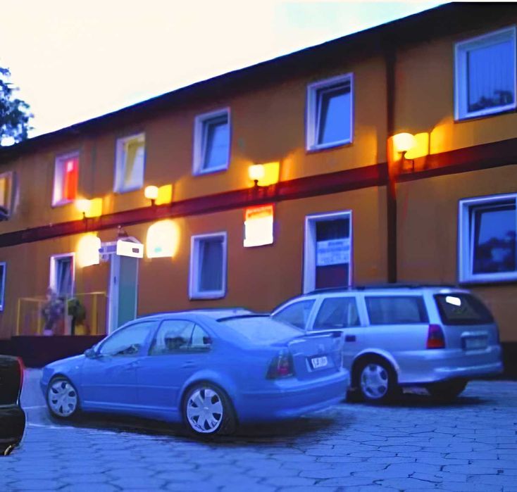 Noclegi, Kwatery, Hostel. NYSA Strzeżony parking, Faktura VAT, TV,