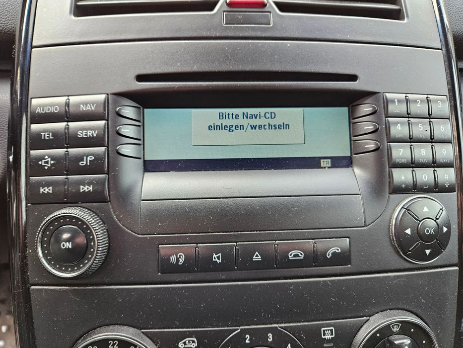 Mercedes A W169 radio fabryczne CD Navi nawigacja A1698204089