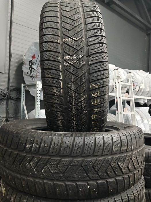Зимові Шини БВ   235/60 R18  PIRELLI  Scorpion Winter Склад
