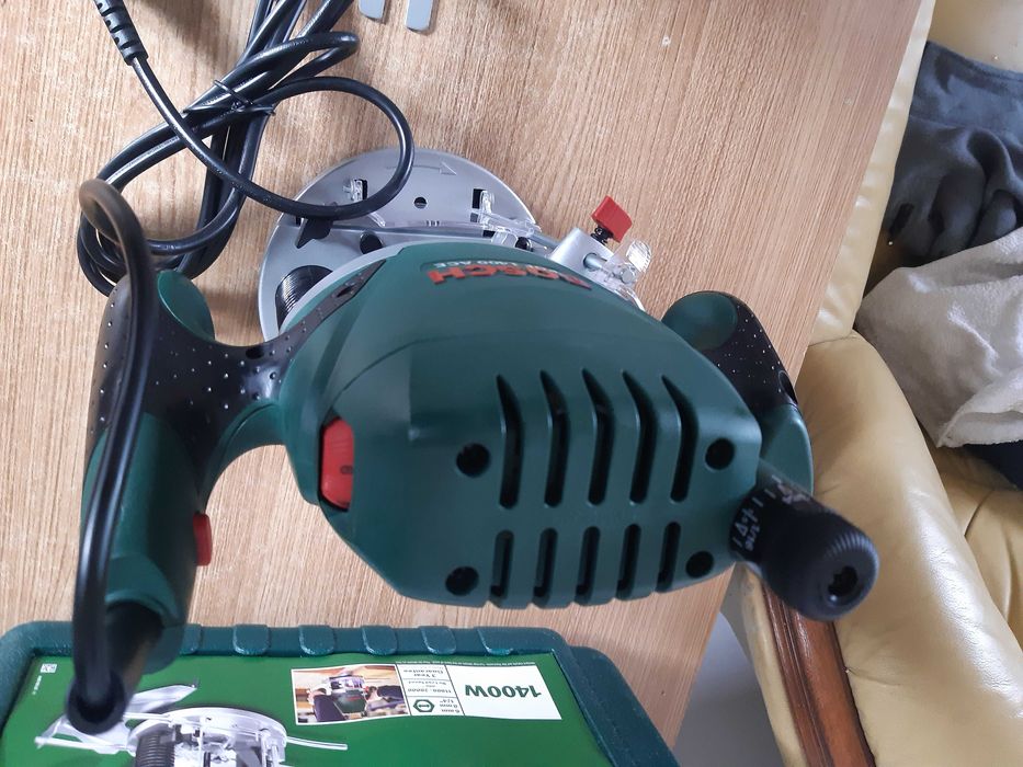 Frezarka Górnowrzecionowa Bosch POF 1400 ACE