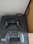 PlayStation 4 plus 2 pady