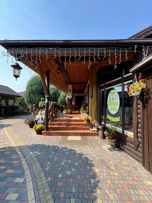 Продаж Діючого Ресторану 414м2 з ділянкою 35сот Луцьк