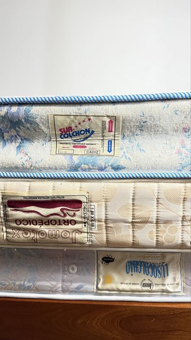 Colchao vendido separado