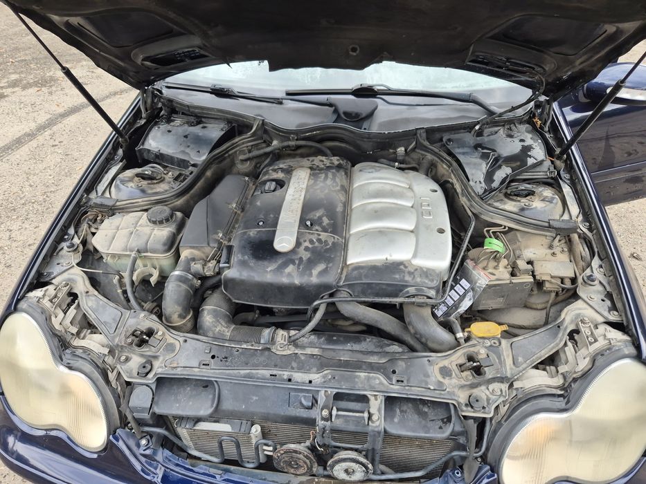 Mercedes Benz W203 2.2 CDI C-class