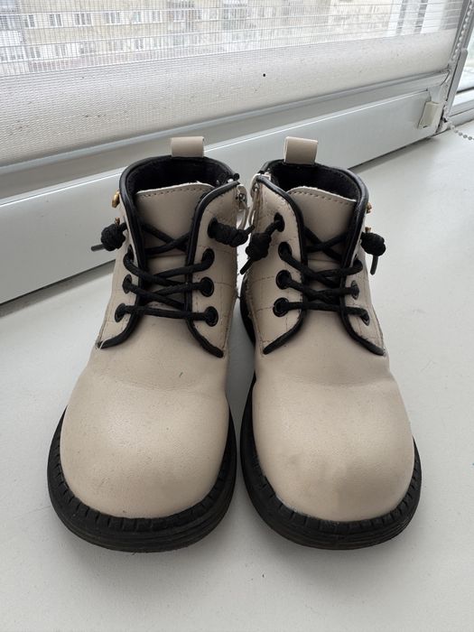 Осіннє взуття 24р