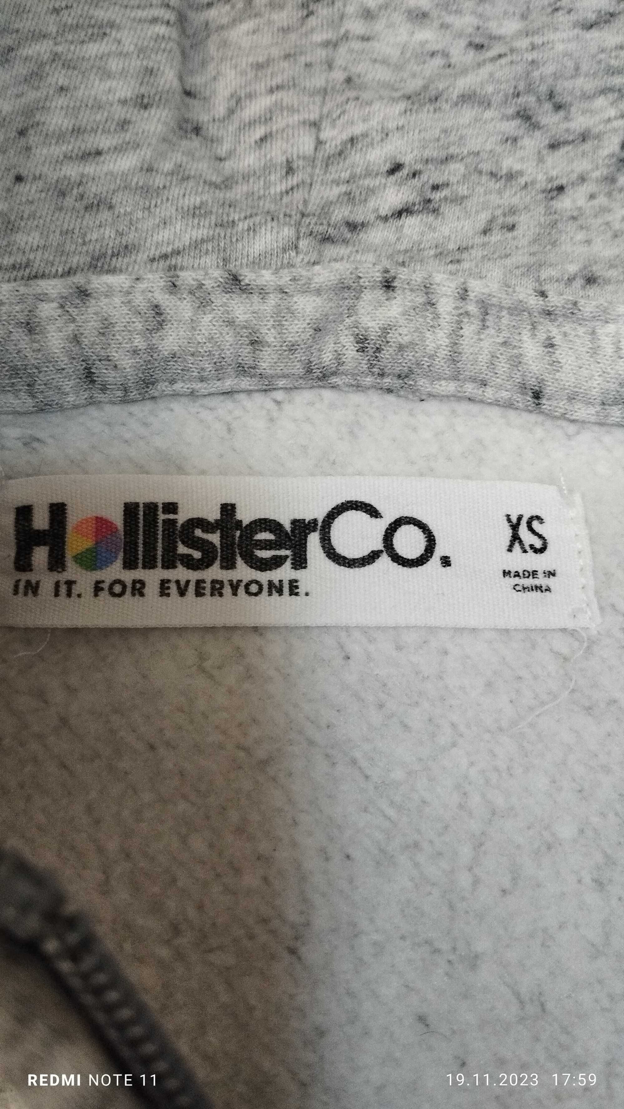 Bluza unisex z kapturem Hollister.