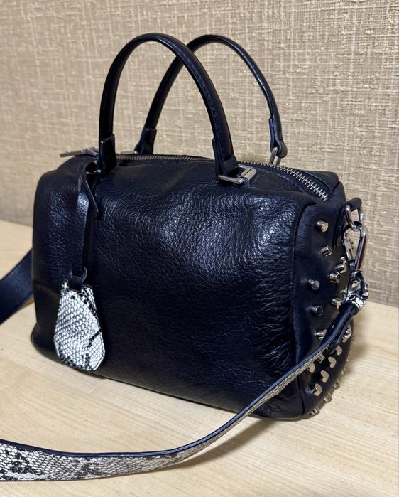 Сумочка кросс- боди с двумя ремнями, натуральная кожа