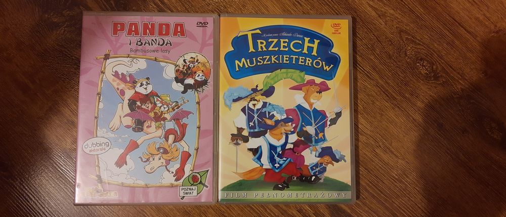 Płyty DVD z bajkami Trzech Muszkieterów i Panda i Banda