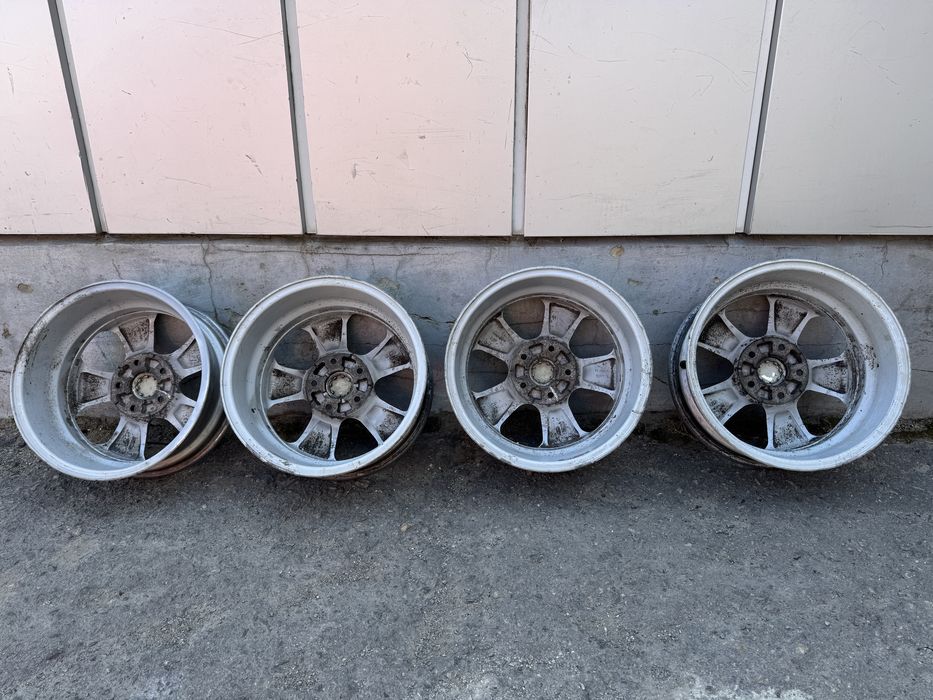 Продам оригинальные  диски  5x114,3.R16