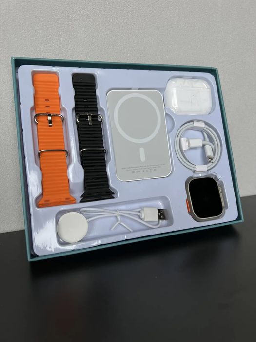 Подарунковий набір 5 в 1(часи, павер, навушники, кабель…)