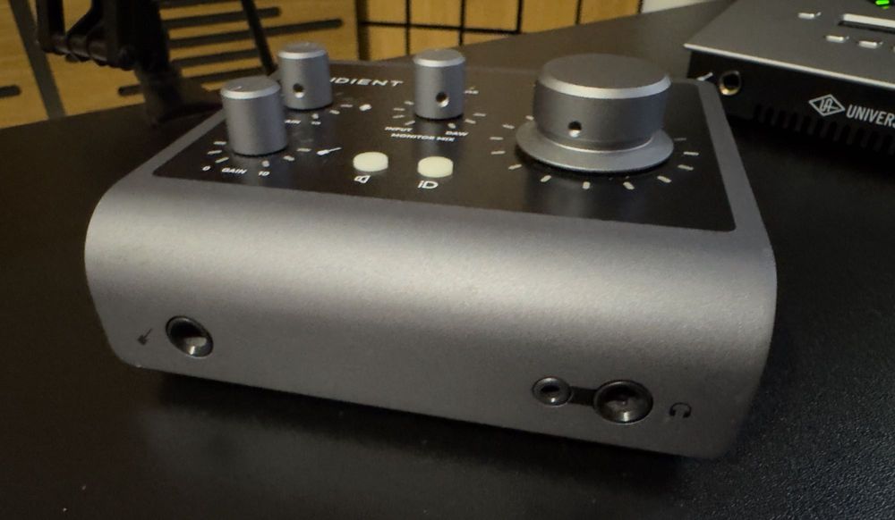 Звукова карта Audient ID4 MKII