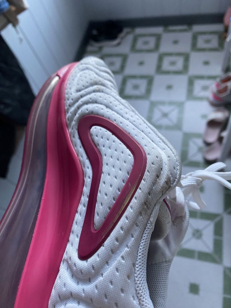 Nike Airmax 720 buty sportowe