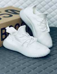 Кроссовки Adidas Yeezy Boost 350  43 р