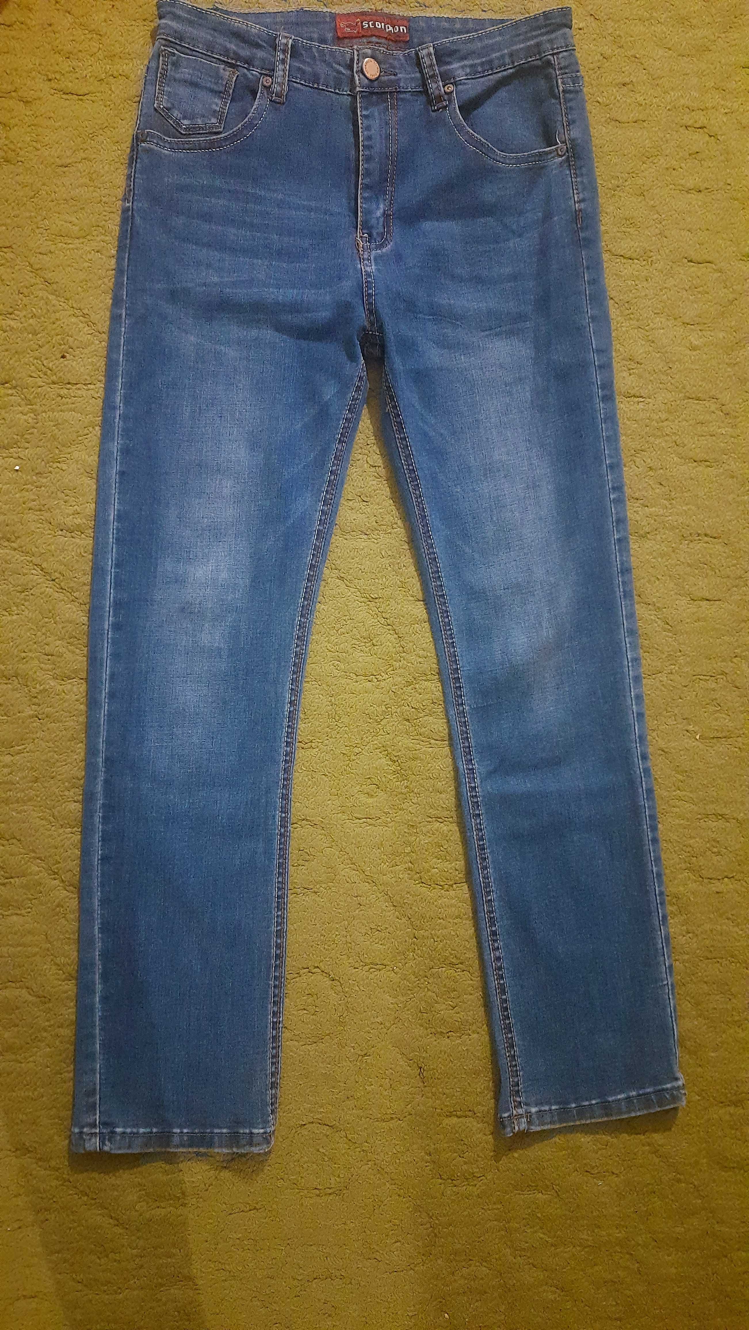 Джинси/джинсы 158 рост новое состояние