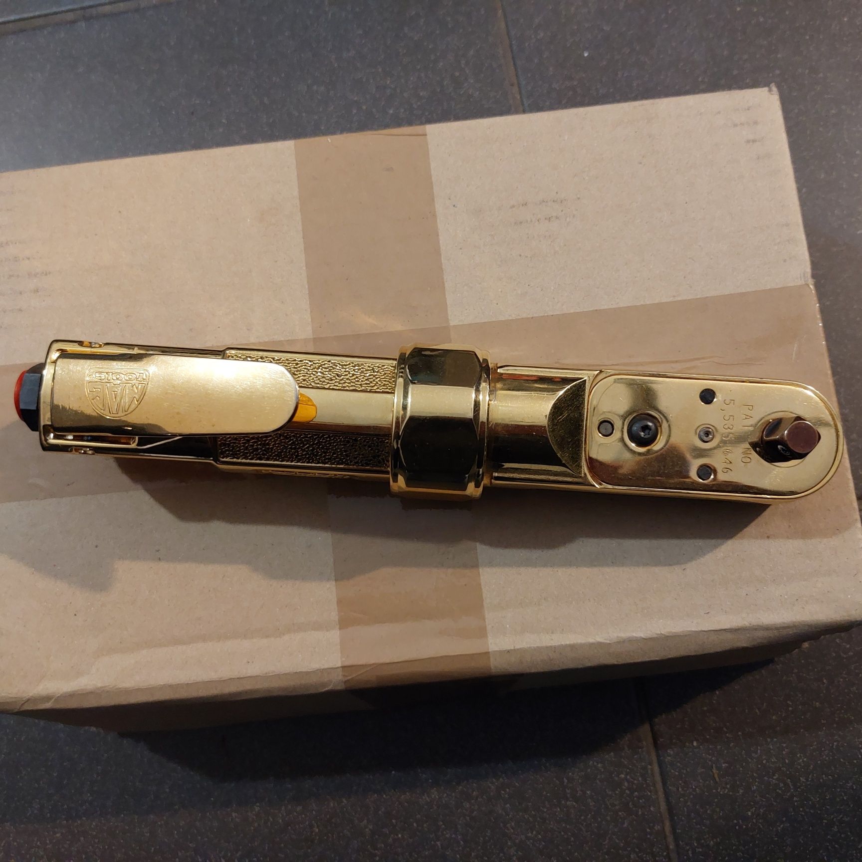 Grzechotka Pneumatyczna 3/8 Mac Tool 24 Karatowe Złoto