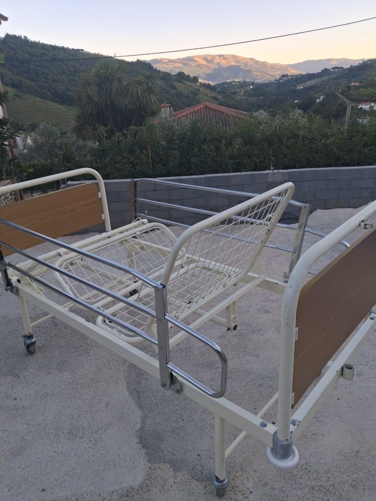 Cama articulada usada