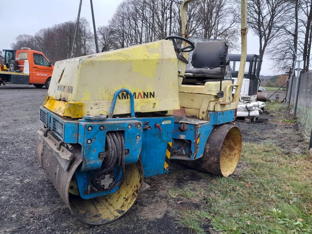 Walec drogowy AMMANN wal maly 1.8t