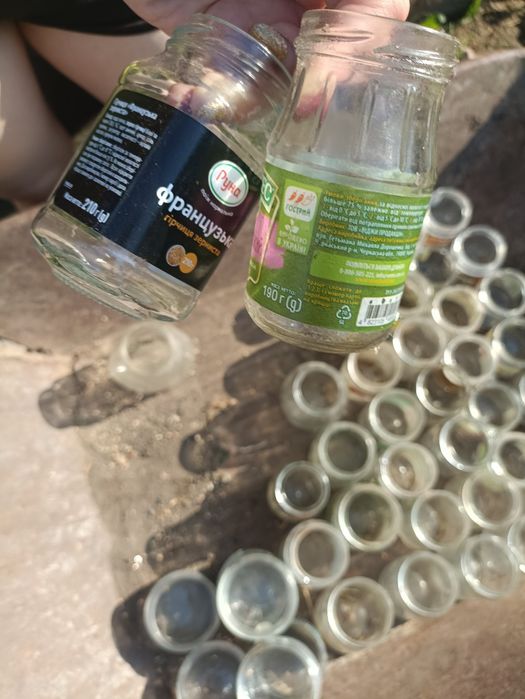 Різні банки для консервації