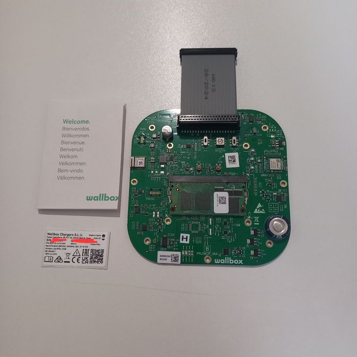 Зарядна станція для електромобіля  Wallbox Pulsar Plus,  7.4 кВт.