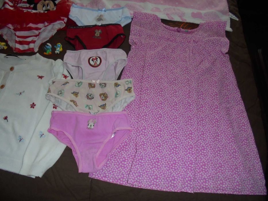 lote de roupa de menina o calçado