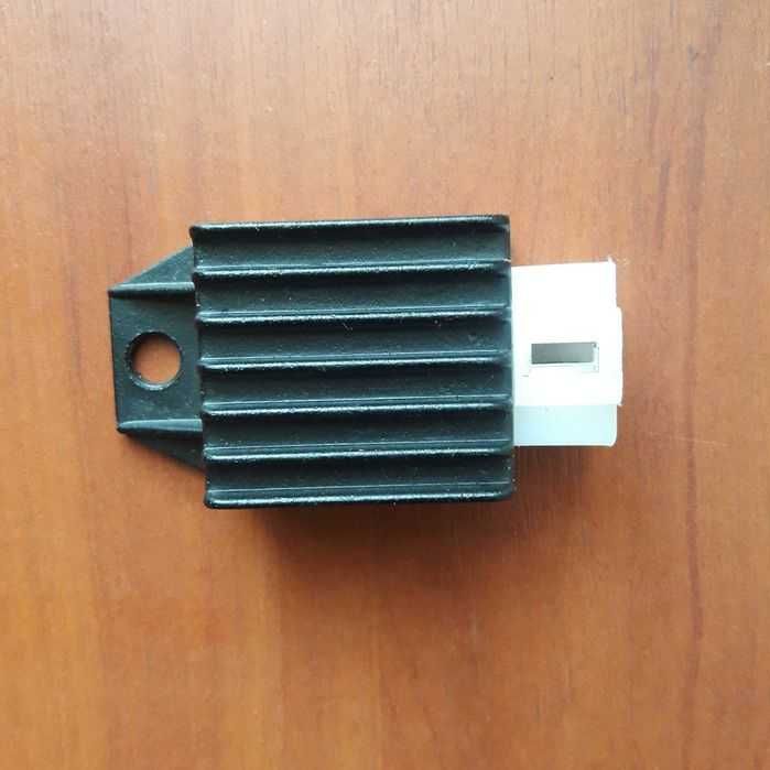 Реле зарядки акб,на скутер,мопед,мотоцикл,реле регулятор напруги GY6