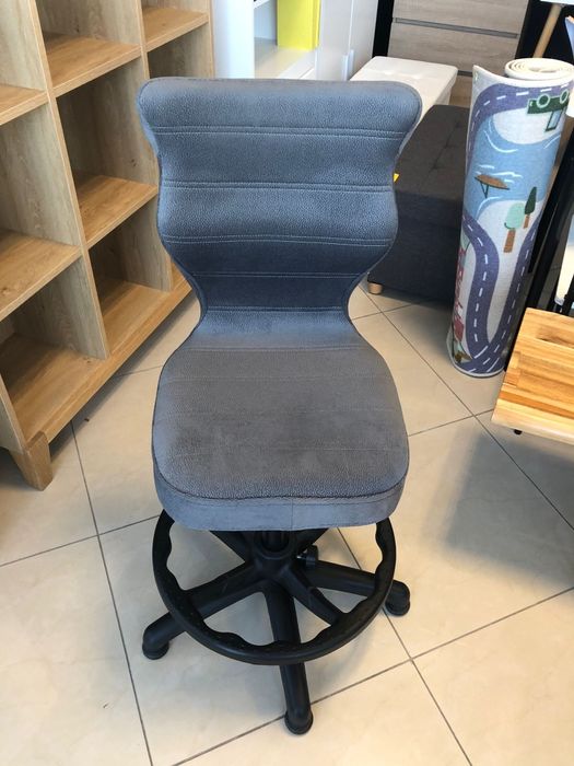 Krzesło do biurka fotel obrotowy profilowane Entelo Meblik prezent