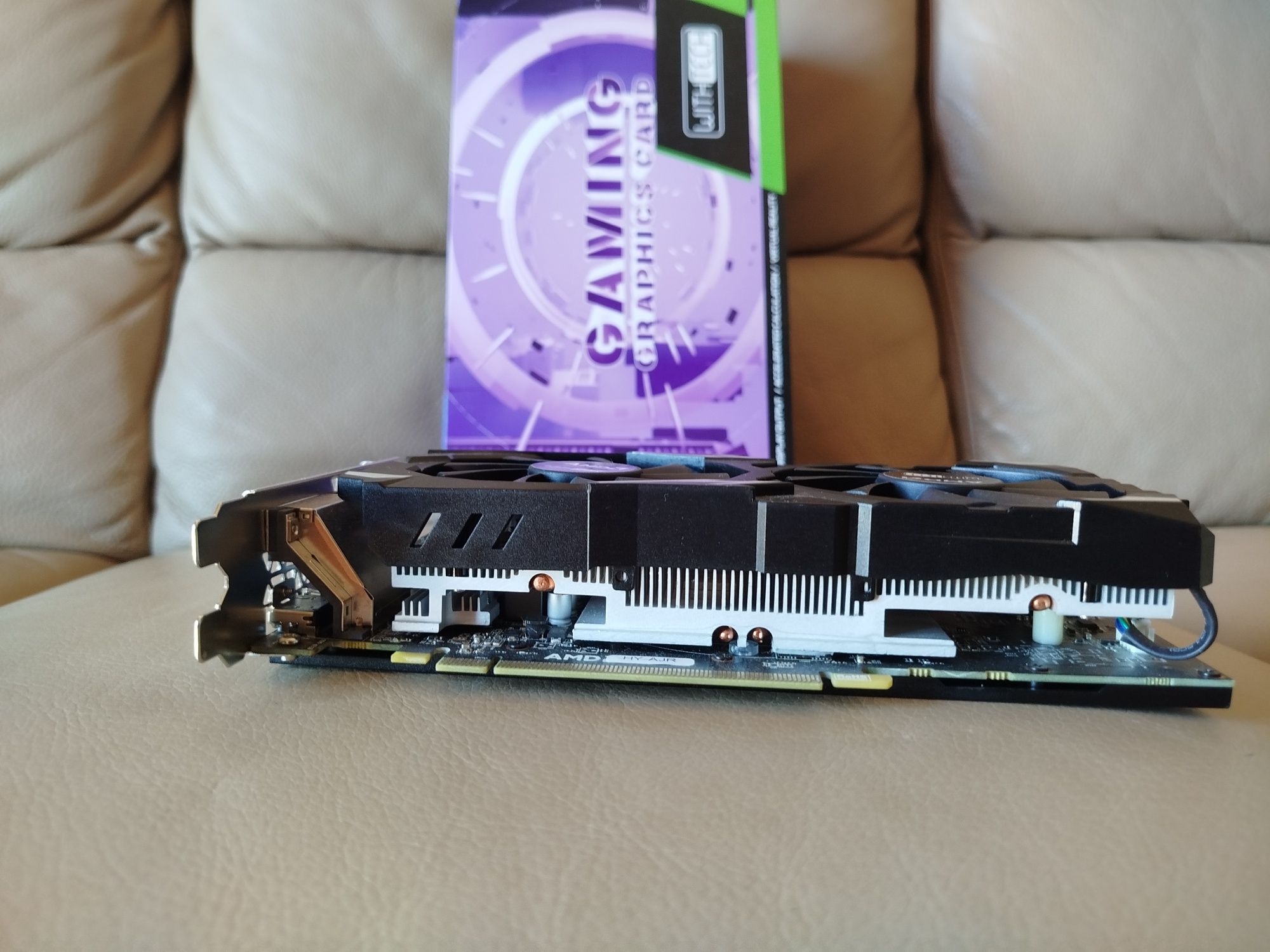Placa Gráfica Vithtech AMD RX 580

8G GDDR5 DVI-1 HDMI-3 DP