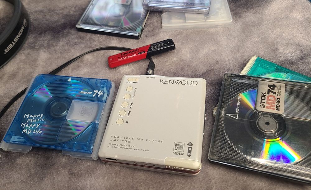 Редкий миниатюрный минидисковый плеер KENWOOD DMC-P55 (Видео работы)