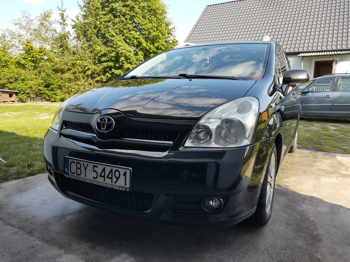 Toyota Corolla Verso 7 osób