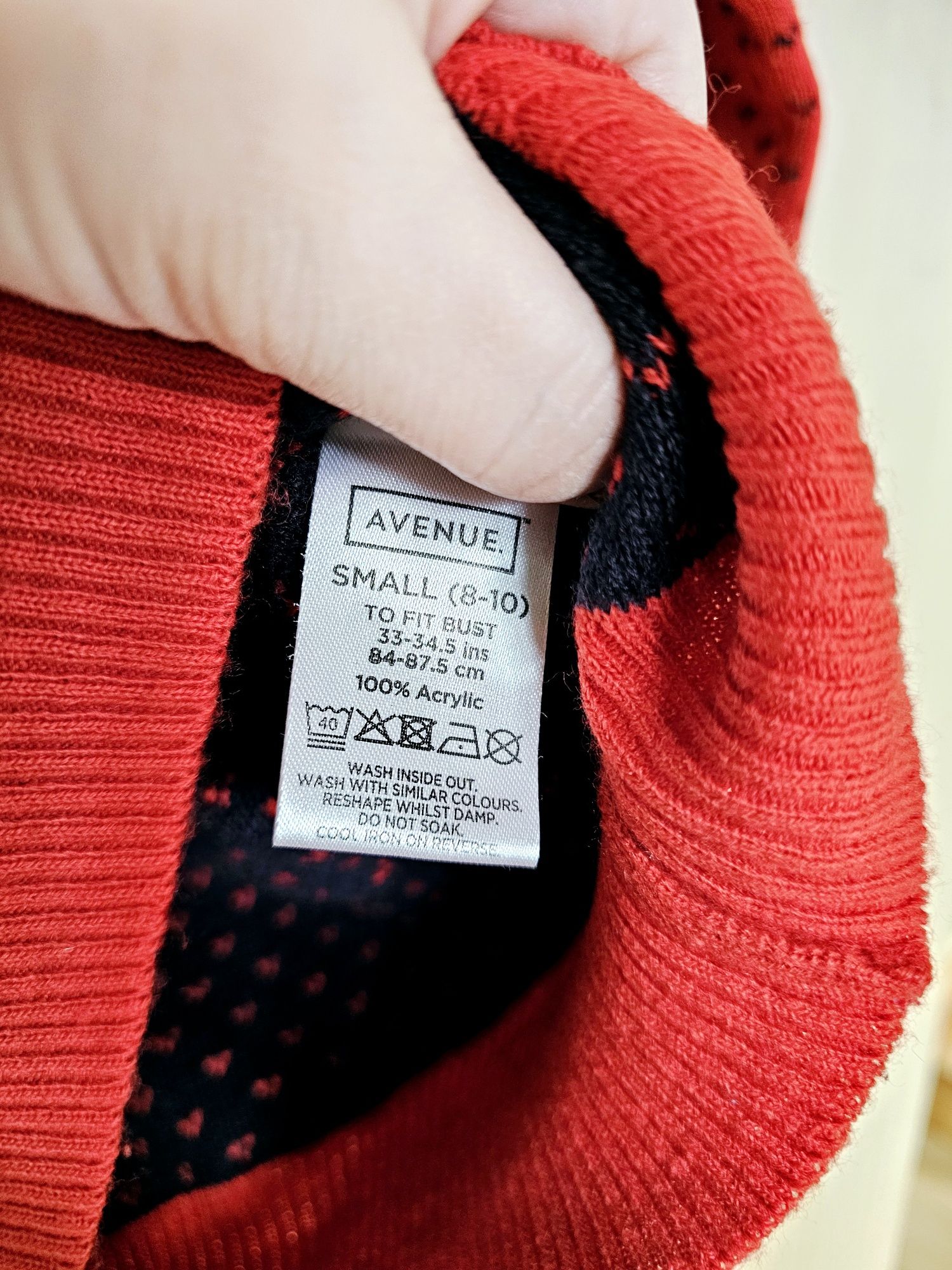 Nowy sweter świąteczny s 36 Avenue