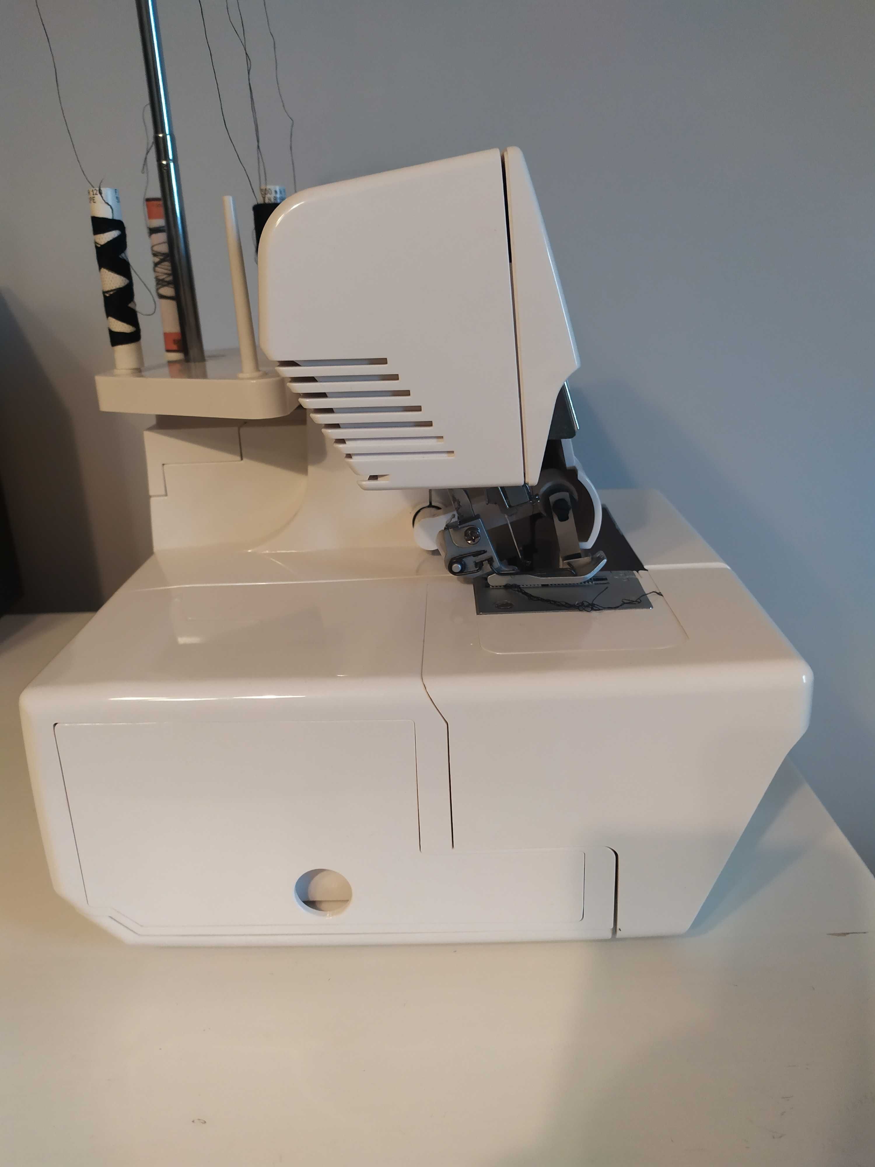 Overlock 5 nitkowy Łucznik 820D-5