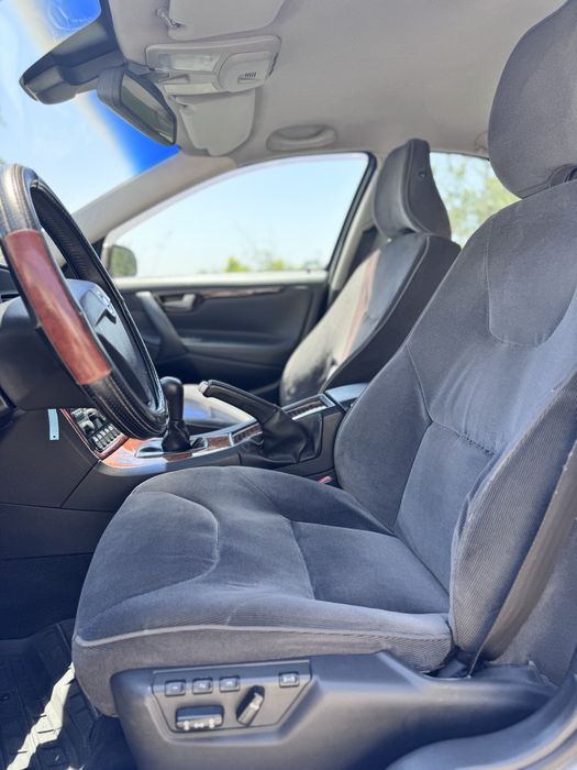 VOLVO S60 2.4 D5 NACIONAL POUCOS KM EXCELENTE ESTADO GARANTIA DE 18 me