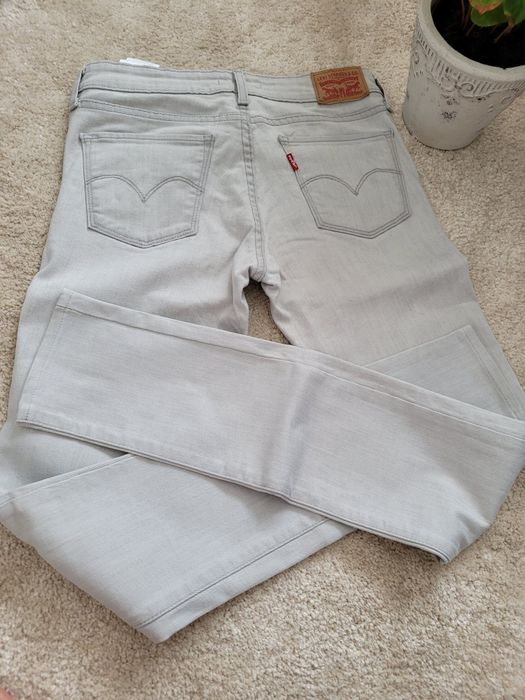 Spodnie Levi's. Polecam