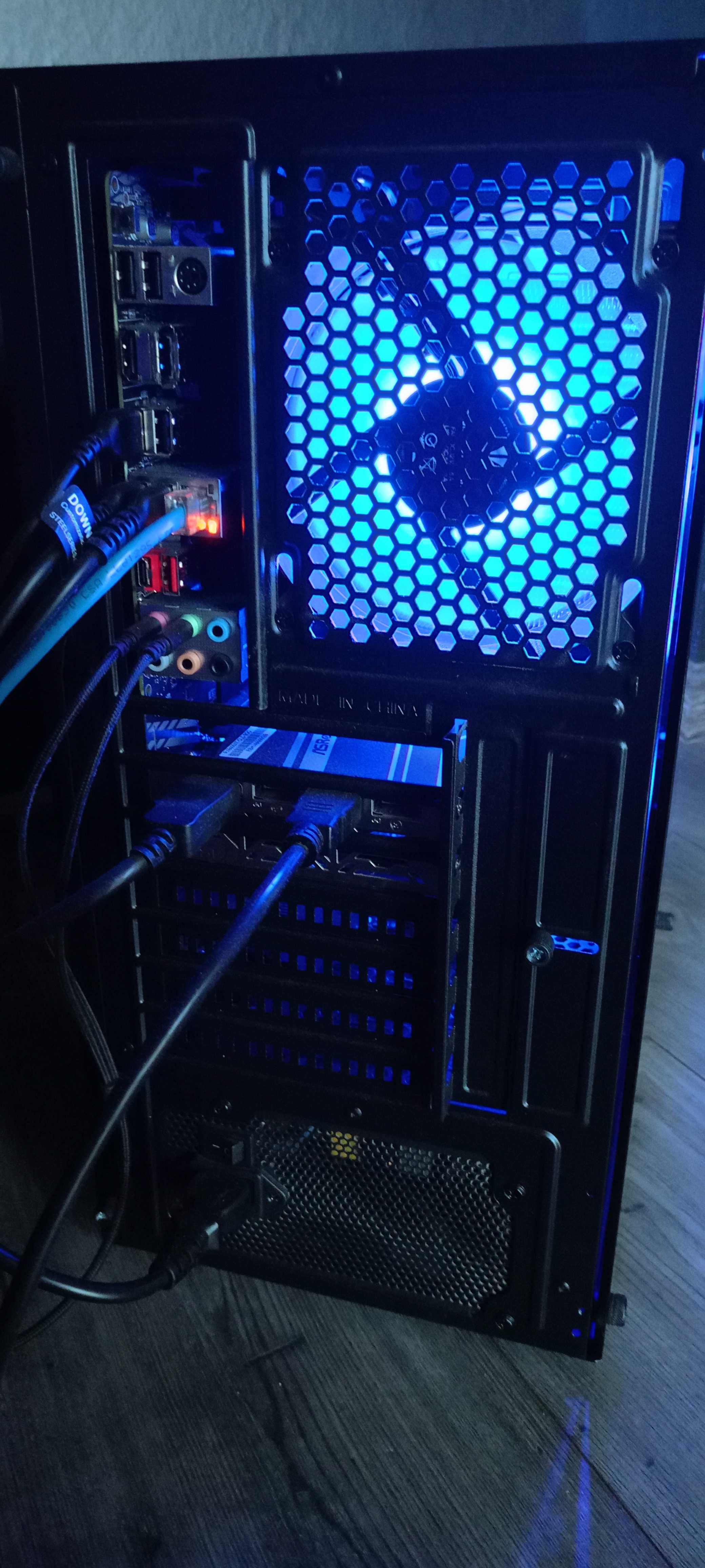 Komputer Gamingowy: Ryzen 5 5600/RX6600 XT/16GB/NVME/WIN10/ARGB