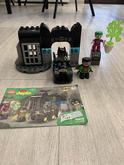 Lego Duplo Jaskinia Batmana 10919 i Motocykl policyjny 10900