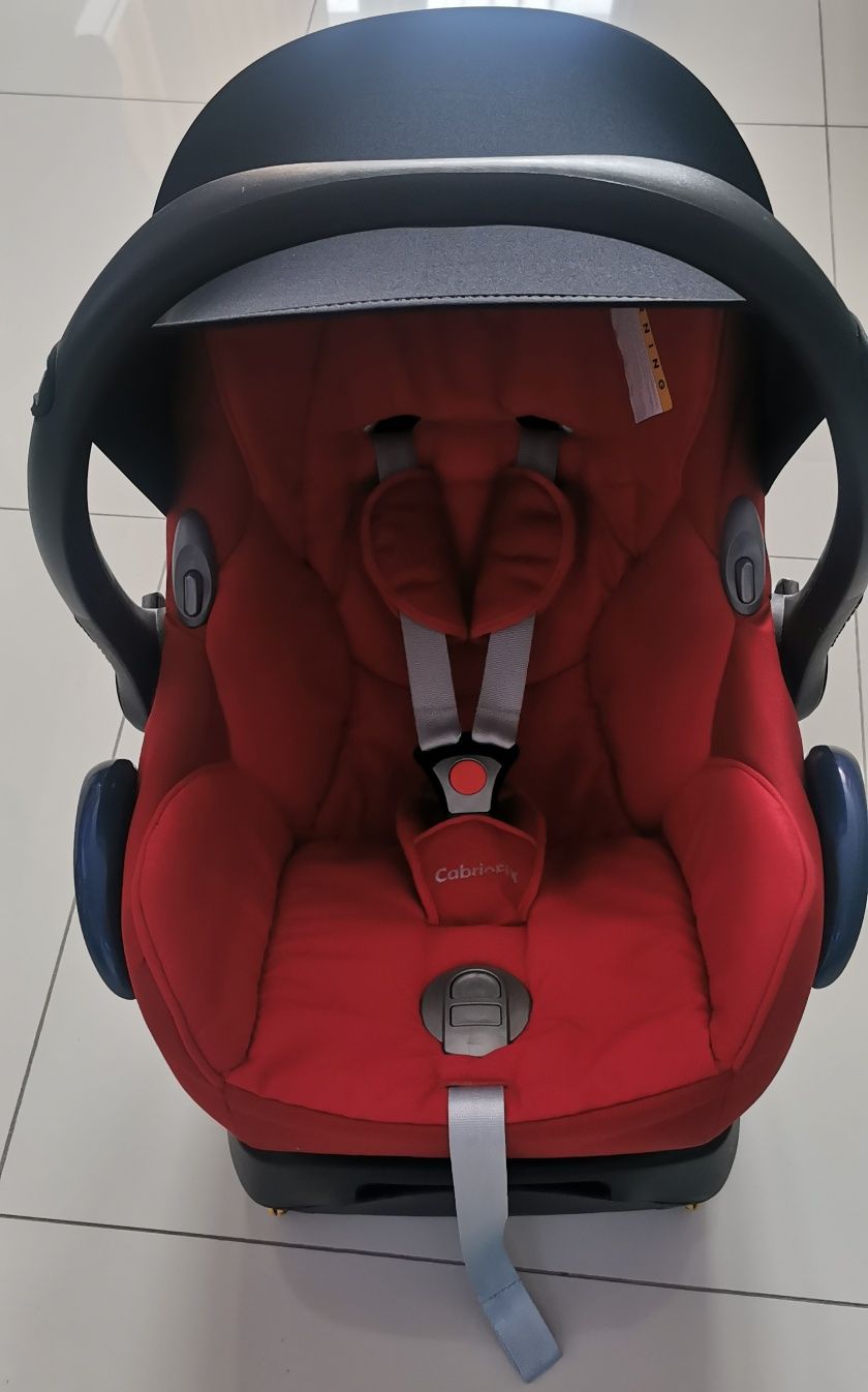 Maxi Cosi Cabrio Fix z bazą