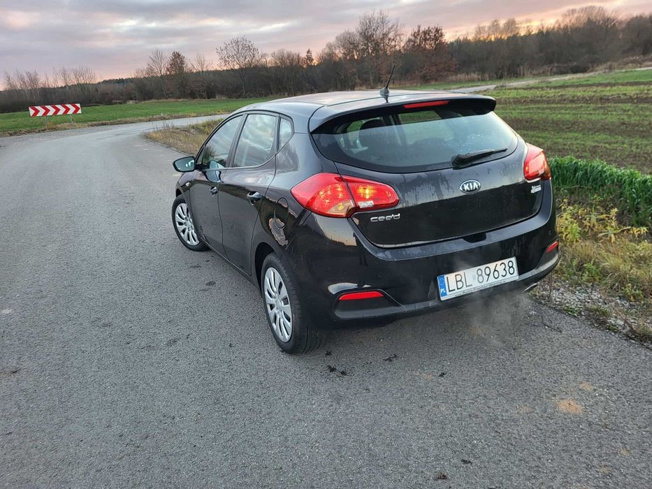 Kia ceed 1.4 bezwypadkowy książka serwisowa