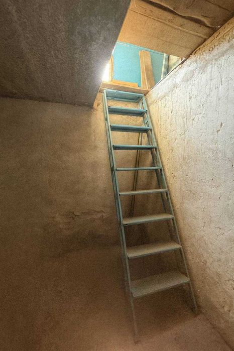 Продам капітальний гараж з документами