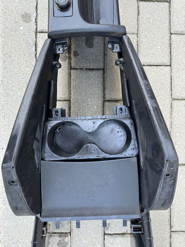 Cup holder A3 8P audi uchwyt na puszke