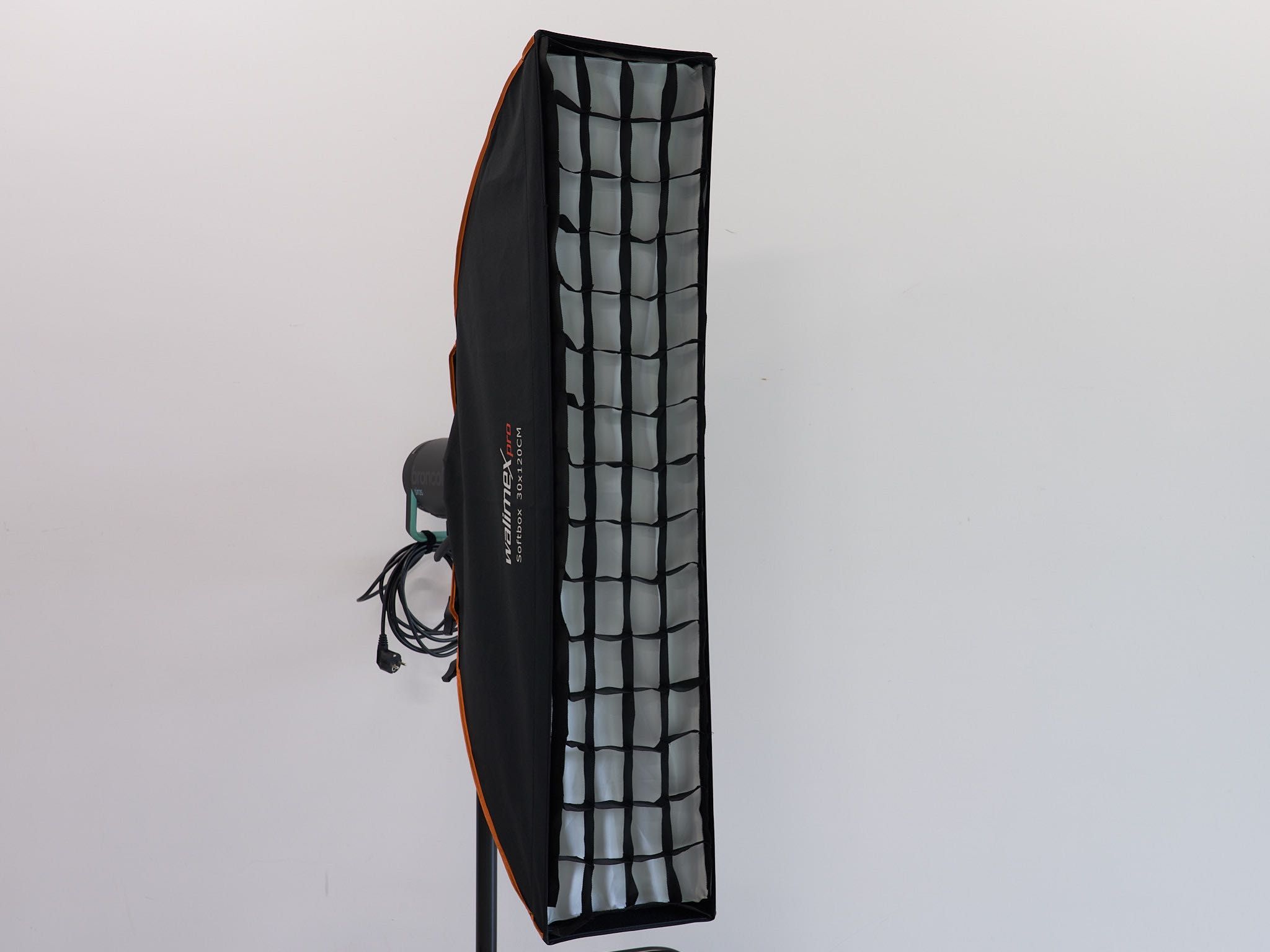Softbox Walimex Pro 30x120 cm Bowens + extras